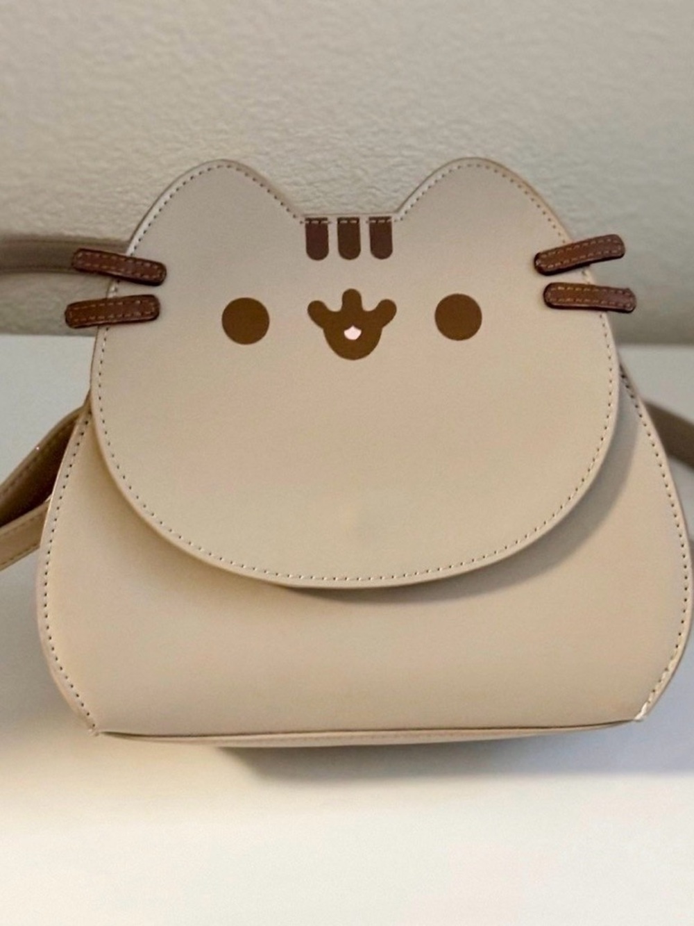 Pusheen the Cat Face Crossbody Shoulder Flap Faux Leather Handbag Purse - Picture 2 of 8